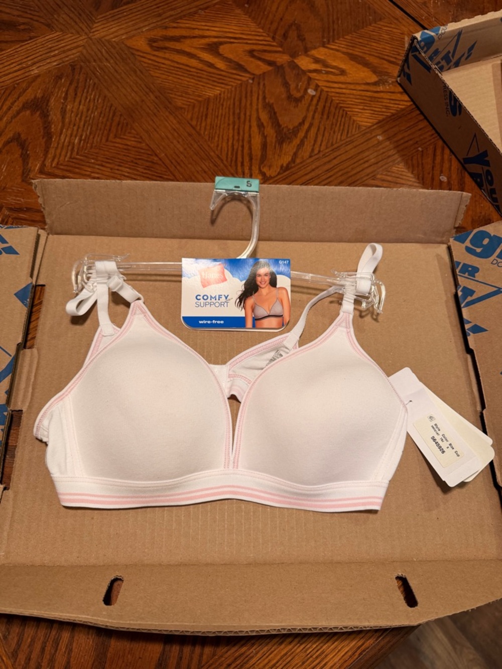 Hanes Pale Pink Seamless Molded T-Shirt Bra (3 pack)